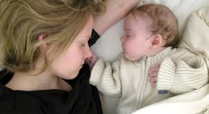 Baby & sitzen » meilensteine in der babyentwicklung: Die Ewige Schlafluge Von Guten Eltern