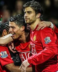 Gerard pique has gone on to become one of the top defenders in world football at barcelona. Tcr On Twitter Cristiano Ronaldo X Gerard Pique Back In The Manchester United Days