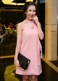 Võ hạ trâm sinh năm bao nhiêu. Hoa Minzy Vo Háº¡ Tram Tham Gia GÆ°Æ¡ng Máº·t Than Quen Tv Show Viá»‡t Giáº£i Tri