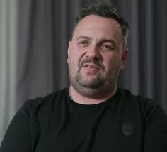 Ian Roth's Instagram, Twitter & Facebook