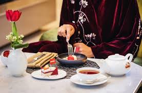 Teatime anytime ألـذ الوجبـات وأفضـل المشـروبات 24 hours ٢٤ سـاعة www.teatime.qa. Treats For Qatar National Day Celebration At Al Messila Resort Spa