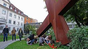 Hatte alles verloren einen tag nach ihrem amoklauf gibt sabine r. Bluttat In Lorrach Die Taterin Wurde Von 17 Kugeln Getroffen Baden Wurttemberg Stuttgarter Zeitung