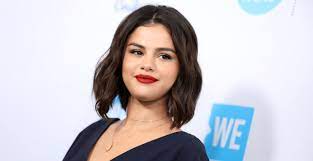 Yuvarlak Yuze Sahip Kadinlar Icin 20 Sac Kesim Modeli Sac Kesim Modelleri Selena Gomez Sac Kesimleri