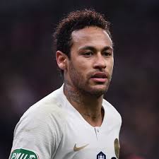 Superstar neymar zeigt eine neue frisur und trägt jetzt. Neymar Das Netz Spottet Uber Seine Neue Frisur Gala De