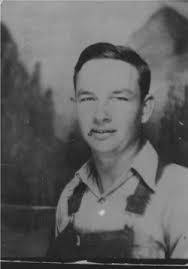 Mckenzie Ware's Instagram, Twitter & Facebook