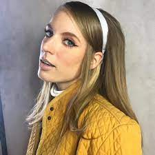 22 Foxy 60s Hairstyles That You Can Wear 60s Makeup And Hair Mod Hair 1960s Hair
