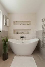 Warum nicht einmal eine kleine freistehende badewanne 150 x 70 cm bei den maßen 150 x 70 cm handelt es sich schon um eine kleine wanne. 13 Gelungene Inszenierungen Fur Eine Freistehende Badewanne