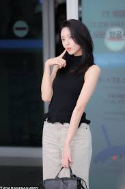 Yuna Lind - Search  X