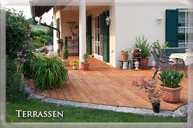 Terrasse Gerahmt Jpg 700 464 Terrasse Holz Gartengestaltung Vorgarten Terrasse