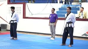 Aziz Abdellahi Vs. Aaron Almassy