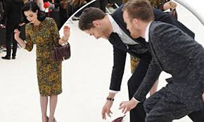 .name fonts, free fire name change, and agario names with the different letters for nick free fire you change the text font of your free fire nickname. Dita Von Teese Drops Her Umbrella At Lfw Show And Avoids Embarrassment By Summoning Helpers To Pick It Up Daily Mail Online