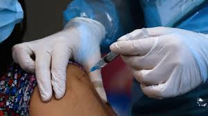 • eso significa que si usted no es del personal de la salud, no tiene comorbilidades y no es mayor de 60 años le tocaría esperar por lo menos hasta el año 2022 para acceder a una vacuna contra el. Salud Precisa Que Personas Con Comorbilidad De Mas De 65 Anos Podran Vacunarse La Proxima Semana Emol Com