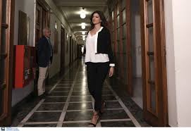 Η βουλευτής θεσσαλονίκης και τομεάρχης τουρισμού του συριζα, κατερίνα νοτοπούλου, μιλά στο thestival για την πορεία της, το αυτοάνοσο νόσημα . Synanthsh Katerinas Notopoyloy Me Th Dioikhsh Ths Eya8