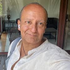 Hellen Vega (@Hellen_Vega_R)