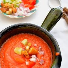 This Traditional Andalusian Gazpacho Recipe Is So Easy So Start Cooking With Friends Into The Kitchen To Try And Enjoy It In Gazpacho Rezept Rezepte Gazpacho