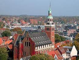 A lascivious, knowing, or wanton look. Leer Ostfriesland Wikipedia