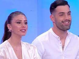 La scelta di sara affi fella! Angela Nasti Come Sara Affi Fella Piovono Accuse Sulla Scelta Di Alessio Lei Sbotta