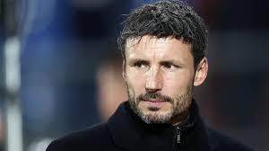 Hij behaalde in deze zes seizoenen vier landskampioenschappen (1999/00, 2000/01, 2002/03 en 2004/05) en won in 2004/05 de knvb beker met psv. Als Kovac Nachfolger Steht Psv Trainer Van Bommel Im Fokus Des Fc Bayern Sportbuzzer De