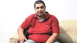 Boks federasyonu başkanı eyüp gözgeç de sinan şamil sam'ın, alkole yönelmesinin üzüntüsü içinde olduklarını belirterek, kendisini bu illetten kurtarıp, türk boksuna kazandırmak istiyoruz. Sinan Samil Sam Alchetron The Free Social Encyclopedia