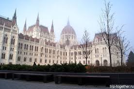 The visitor centre was established to present the treasures of the house of parliament in a fitting environment. Ploshad Lajosha Koshuta I Pl Svobody V Budapeshte Pamyatniki