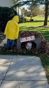 30 Amazing Outdoor Halloween Decorations Ideas Halloween Outside Halloween Scene Creepy Halloween Decorations
