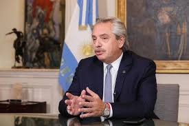 Fernández nabo, no quiere que caigamos en los errores del pasado. Argentine President Alberto Fernandez Tests Positive For Covid 19