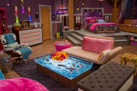 Production on the new icarly series has commenced in los angeles and is slated to premiere on being on the icarly set has always felt like a second home to me and it's so awesome to be back. Icarly Set Jellio Cupcake Seat Ice Cream Bench Boat Table And Chandelier Eclectic Los Angeles By Jellio Houzz