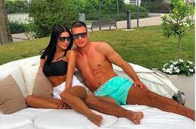 Compare roland sallai to top 5 similar players similar players are based on their statistical profiles. Hasizmot Es Bikinis Baratnoket Villantottak A Nyaralo Magyar Labdarugok Fotok Sportposzt Com