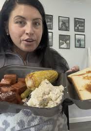 Foodie 🤩😍 #fyp #foryoupage #food #tastetest #bbq #smokedbologna  #potatosalad #smokedcorn #kentucky