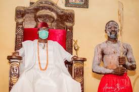 Today, my deputy and I received more royal blessings and honours as we were  hosted by the traditional ruler of Emu Kingdom in Esan South-East Local  Government Area of Edo State, His