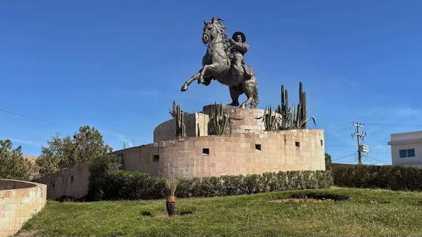 Si no quieren el monumento gigante de Villa, que nos lo manden: alcalde de  San Juan del Río - El Sol de Durango
