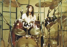 Det har gått nästan fyra decennier sedan diamond head grundades av brian tatler och duncan scott. I Am The Tablet Nothing S Gonna Stop What They Ve Made Together