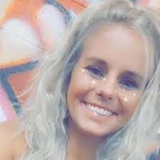 Emily Braddock (@emilybraddock92)