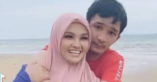 Berita terbaru hari ini ariel noah kawatir dengan putrinya allea. Awm7kipopwwdum