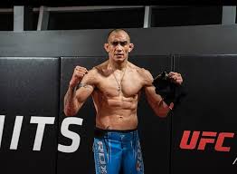 Charles oliveira breaking news and and highlights for ufc 262 fight vs. Fans Push Ripped Tony Ferguson Ahead Of Charles Oliveira Ufc 256 Fight