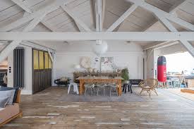 .sur l'agence paris rive gauche, c'est au tour de gaëlle cuisy et karine martin d'avoir œuvré pour l'enseigne immobilière dédiée aux biens atypiques. Agence Immobiliere Paris Rive Droite Espaces Atypiques Loft De Luxe Loft Idees De Decoration Interieure