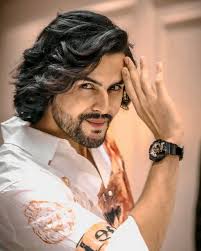 How handsome is he ???♥️♥️♥️♥️♥️♥️♥️♥️♥️