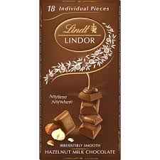 Lindor mörk choklad är fina chokladkulor fyllda med ljuvlig chokladfyllning. Mjolkchoklad Lindor Hasselnot Lindt 100g Natmat