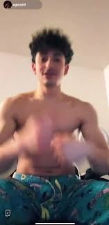 Tiktoker Dick Slip on Live - ThisVid.com
