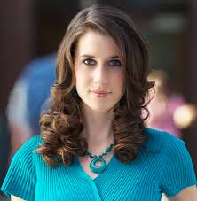 Valarie Cooper receives APTA outstanding student award