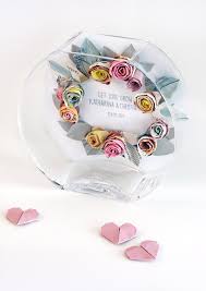 Sie können sich mit anderen eingeladenen hochzeitsgästen zusammentun und ein gemeinsames geldgeschenk zu hochzeit schenken. Drei Wunderschone Diy Geldgeschenke Zur Hochzeit