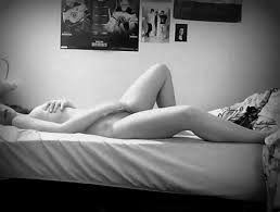 Hidden camera caught teen masturbating on bed - YourPornDump.com