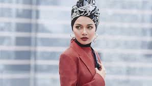 Quot raya tak meletop kalau quot meletop raya syamel dato sri siti nurhaliza nabil amp neelofa. Meletop Sponsor Calls Out Neelofa For Unprofessional And Disrespectful Attitude
