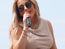 JUSTINE WILSON (@justinewilsonmusic) • Instagram photos and videos