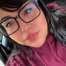 Deirdre Aldridge's Instagram, Twitter & Facebook