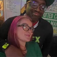 EXCUSE ME, WTF 🤬 anyone who feels like this dude feels you can f@&k off  Because people like you are who make the community f@&ked up with how you  think. The real