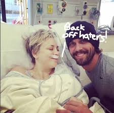 Perez Hilton Hollywood S Hottest Celebrity Gossip 28 Sinus Surgery Nose Job Kaley Cuoco