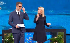 Fabio fazio e luciana littizzetto, milano (milan, italy) torino. Che Tempo Che Fa Altro Siluro Rai Contro Fabio Fazio Il Cavillo Costretto A Separarsi Da Luciana Littizzetto Libero Quotidiano