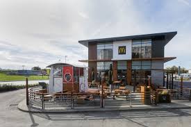 Otváracia doba oc centro nitra. Mcdonald S Otvoril Na Slovensku Novu Restauraciu Po Piatich Rokoch Index Sme