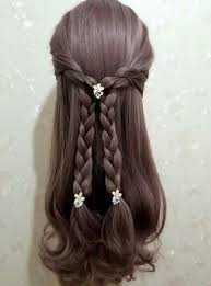 Having hair pushed away from the face really opens it up and prevents it from looking any narrower than it already may be. To Attach Two Plaits In Middle Cross Over One Piece In Either Plait Har Och Skonhet Vackert Har Frisyrer